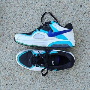 Nike Air Max Go Strong Retro 2012 Athletic  Shoes Size 8
